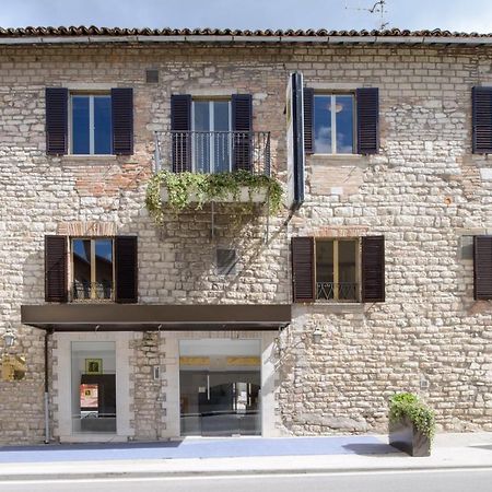 גוביו Hotel San Francesco E Il Lupo מראה חיצוני תמונה