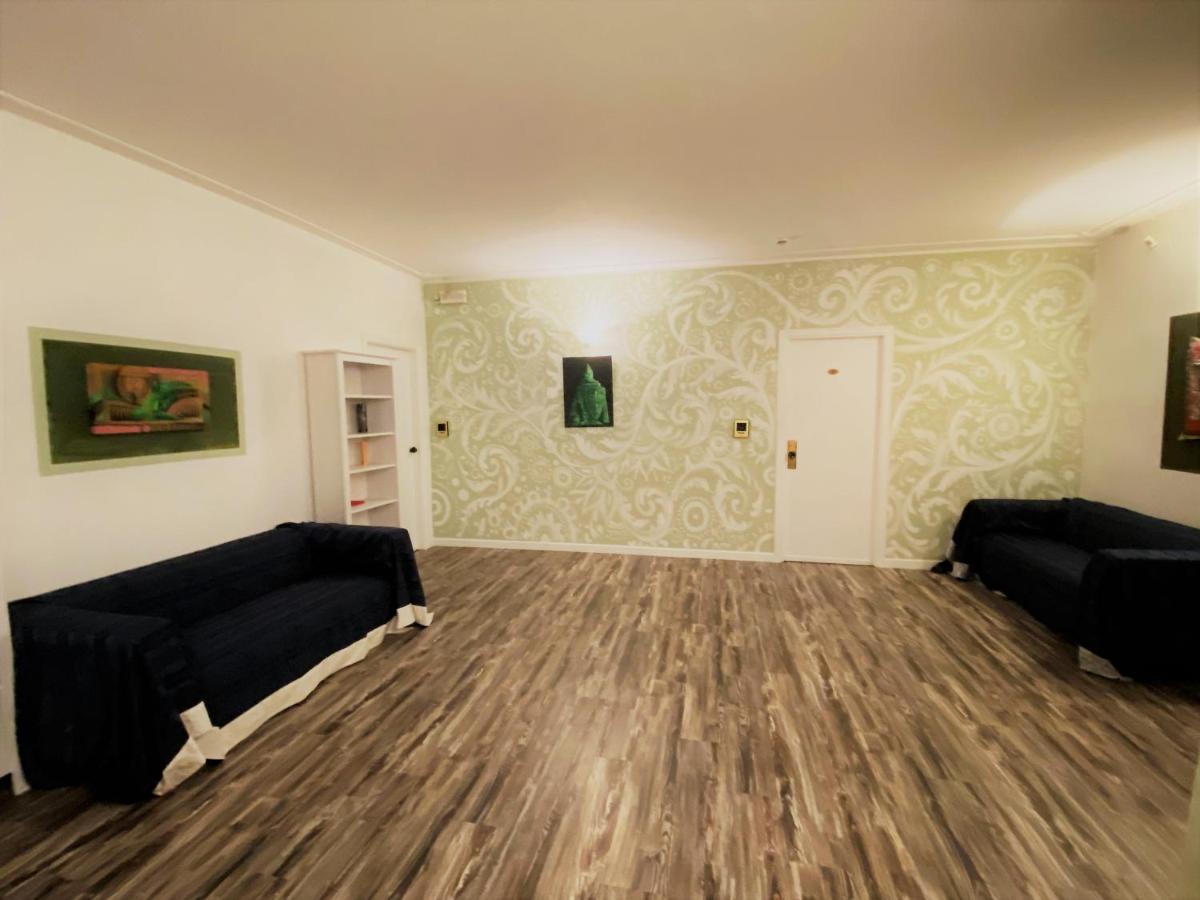 גוביו Hotel San Francesco E Il Lupo מראה חיצוני תמונה