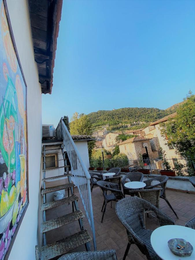 גוביו Hotel San Francesco E Il Lupo מראה חיצוני תמונה